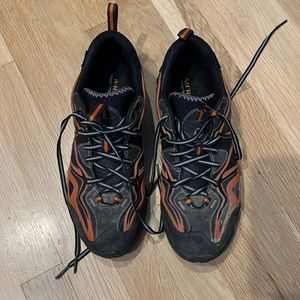 Merrell Men’s size 8 goetex hiking boots